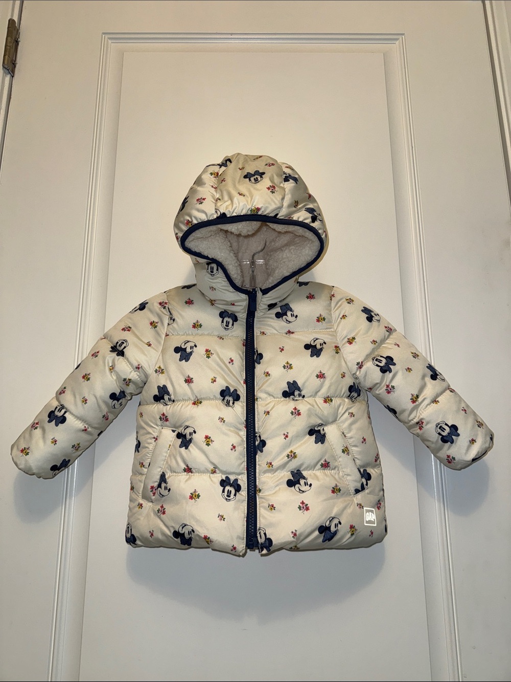 Baby Gap/Disney Minnie Mouse Kids Sherpa lined puffer winter coat size 3 NWOT